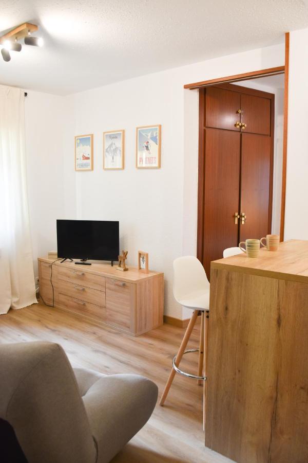 Estudio Madriu - Renovado A Pie De Pistas Pas De La Casa Exteriör bild